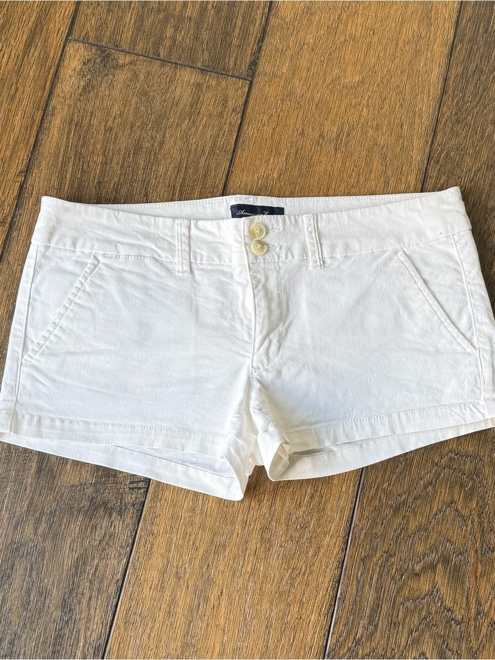 American Eagle Outfitters White Stretch Shorts - Picture 3 of 7